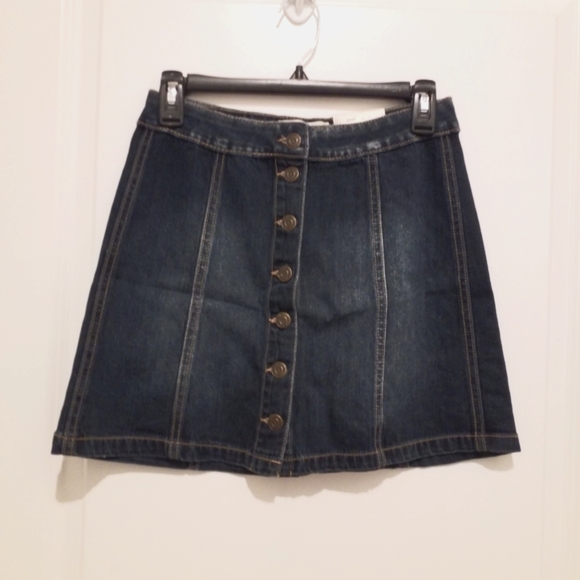NWT Mudd A-Line Button Up Denim Skirt, Size 3 - Picture 1 of 3